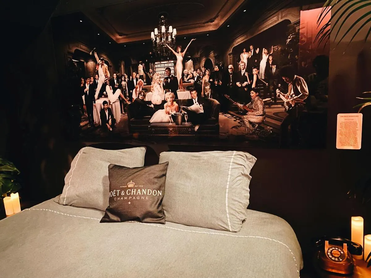 Loco Paradiso - Two Kingsize Beds, Outdoor Terrace, Dj Booth, Bar, Cinema, Bathtub, Kitchen, Airco Anvers Appartement